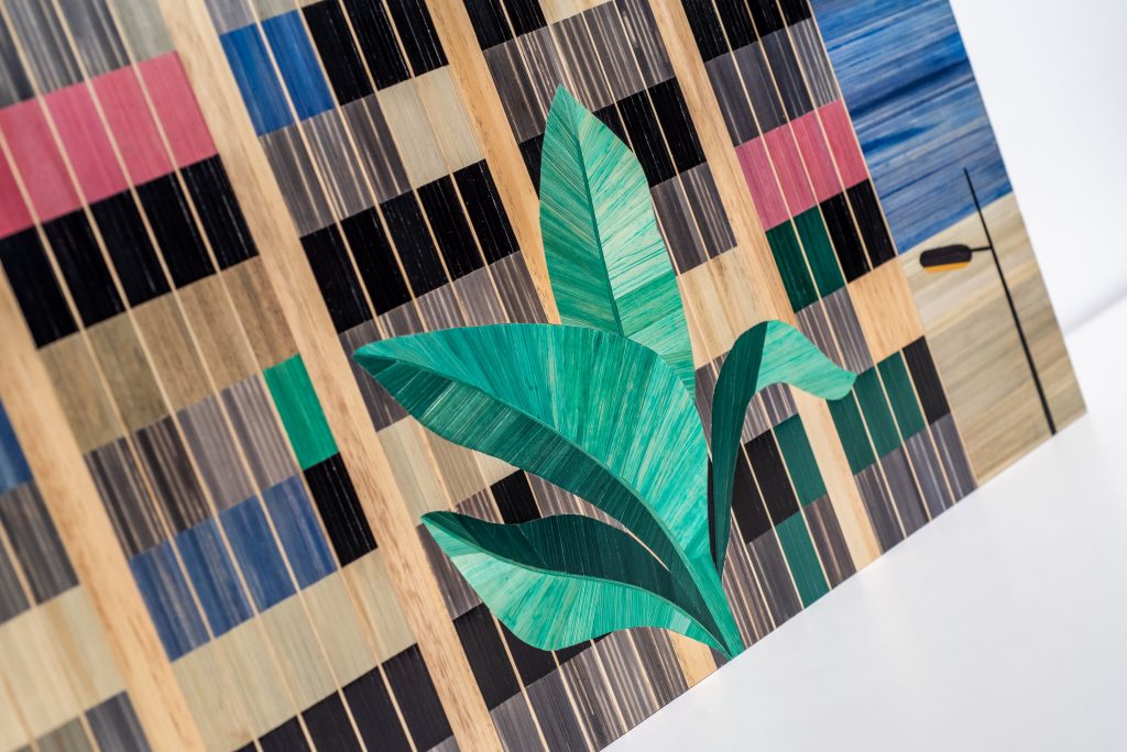 Décor mural Los Angeles. Décor mural en marqueterie de paille architecture et-nature détail feuillage. Artisanat d'art par Sandrine Reverseau Meubles Les Pieds Sur La Table