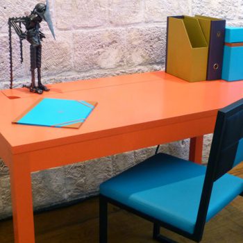 Bureau en couleurs Co-Pied meubles Les Pieds Sur La Table