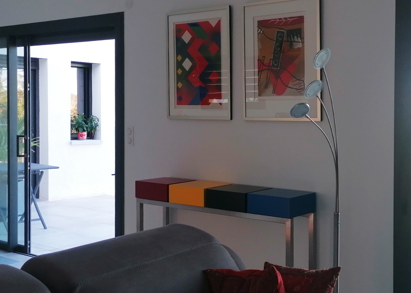 Console en bois laqué avec 4 tiroirs, design et fabrication française par Les Pieds Sur La Table Parise