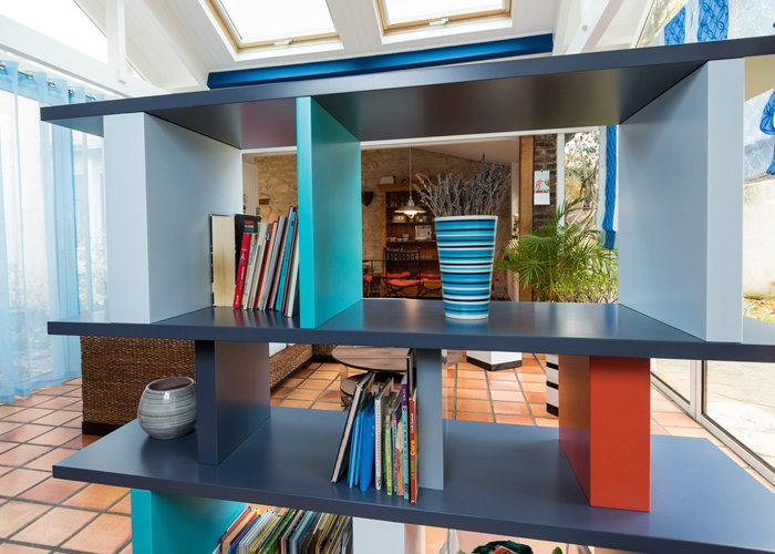 bibliothèque étagère modulable sur mesure couleurs gris et bleu Tu Lis Pied mobilier Les Pieds Sur La Table réalisation maison