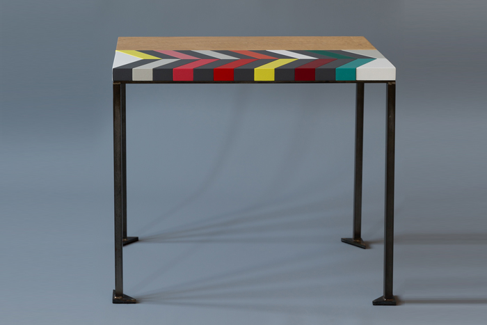 Table basse bois motif couleurs Origami modèle Panorama Collection Origami design par Mobilier Les Pieds Sur La Table