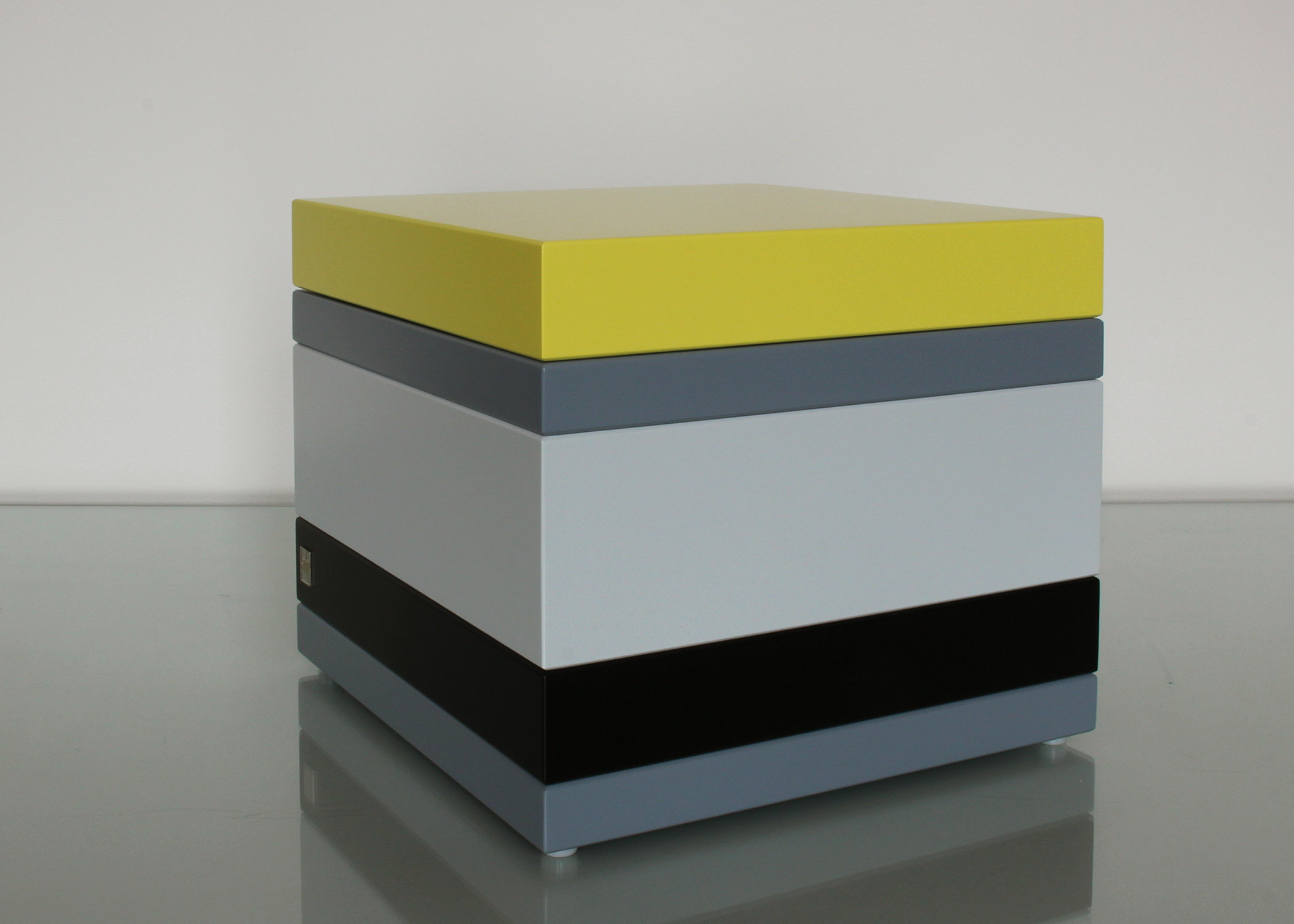 Coffre De Rangement Sur Mesure Pied Monte Design Lespieds Sur La Table