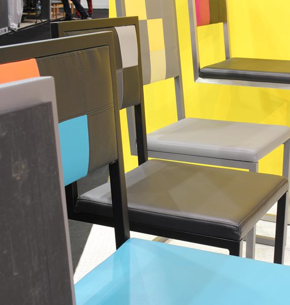 Chaise d'extérieur Pied-Tine, Nouvelle collection meubles pour l'hotellerie, meubles sur mesure et colorés Les Pieds Sur La Table au salon Equiphotel novembre 2016