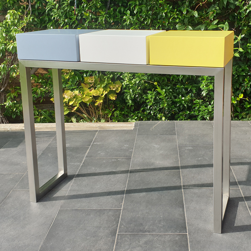 Console design à tiroir, console moderne en couleurs, création et fabrication par Les Pieds Sur La Table mobilier sur mesure
