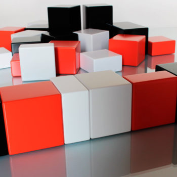 objets de communication artistiques, jeux de cubes animés personnalisés aux valeurs et couleurs d'entreprise. Création sur mesure par mobilier Les Pieds Sur La Table