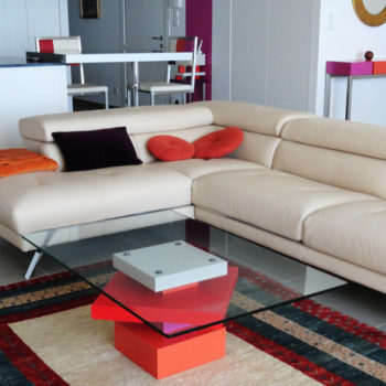 table basse en couleurs rouge orange beige et verre carré Pied G Uno mobilier modulable Les Pieds Sur La Table réalisation maison